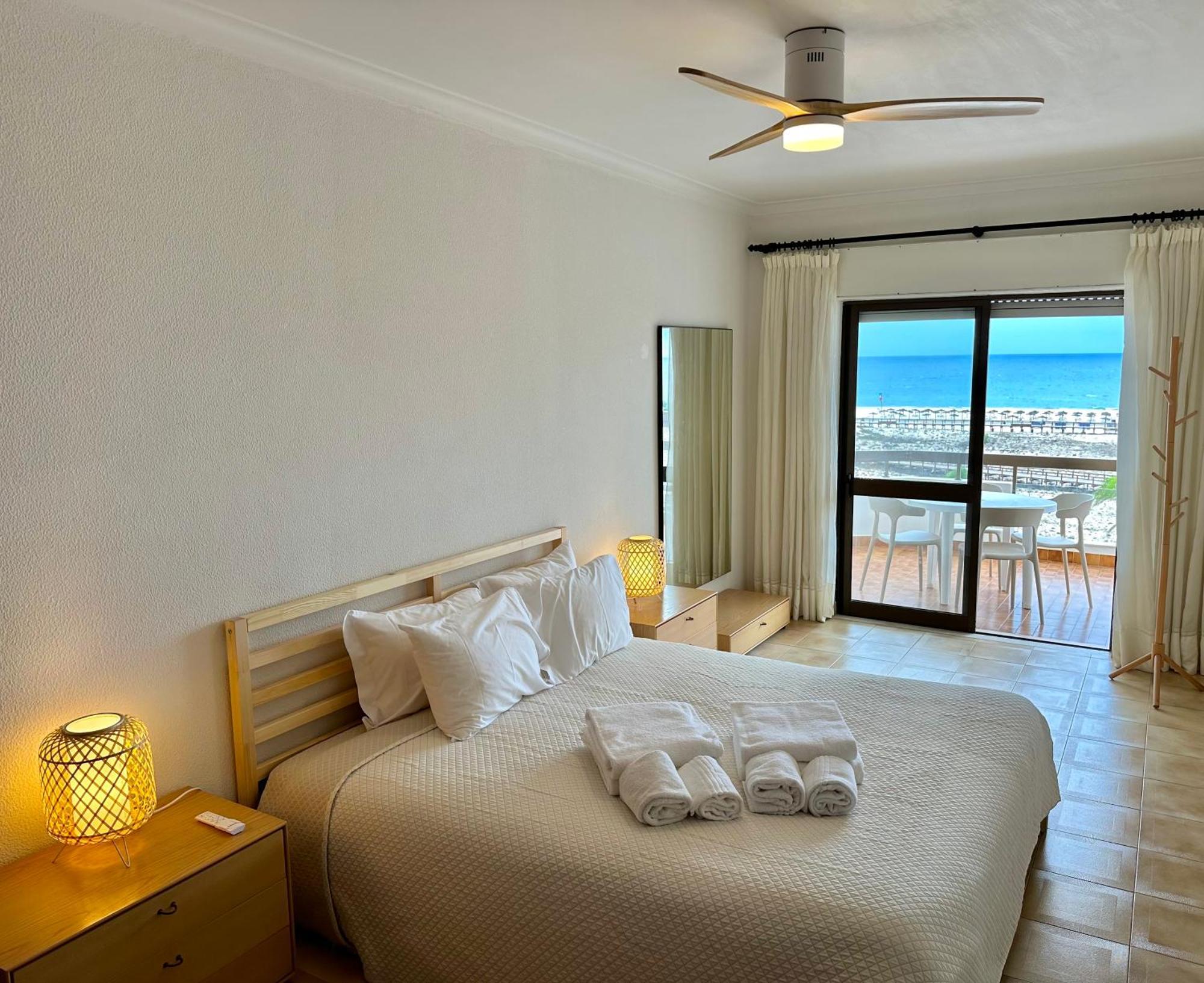 T1 Vista Baia Monte Gordo Apartment Ngoại thất bức ảnh